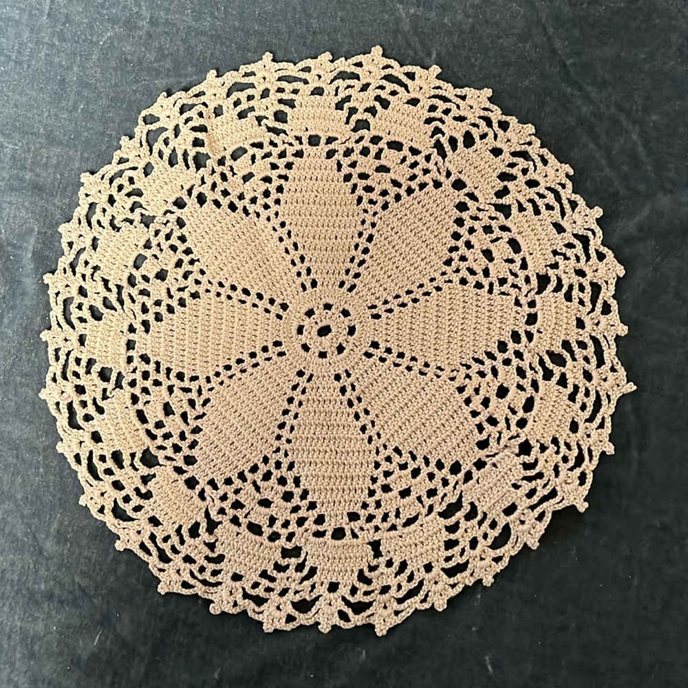 VTG Tan Round Doily